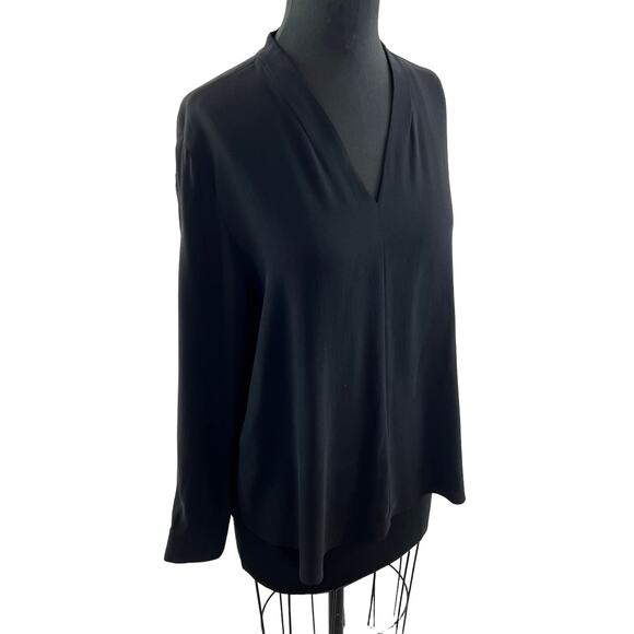 EILEEN FISHER Black Top Silk Lined V-Neck Classic Blouse Career Size Medium M - Picture 1 of 9